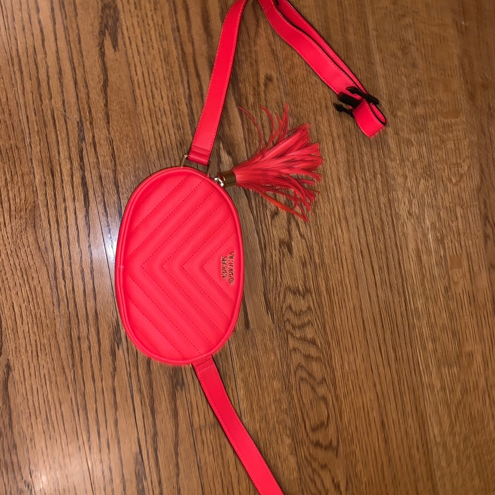 VS fanny pack